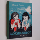 Pamela Brown : Morsiusneidot : tyttöromaani - pikkukuva 1