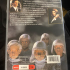 Kirottu kaupunki (Village of the Damned) John Carpenter - pikkukuva 2