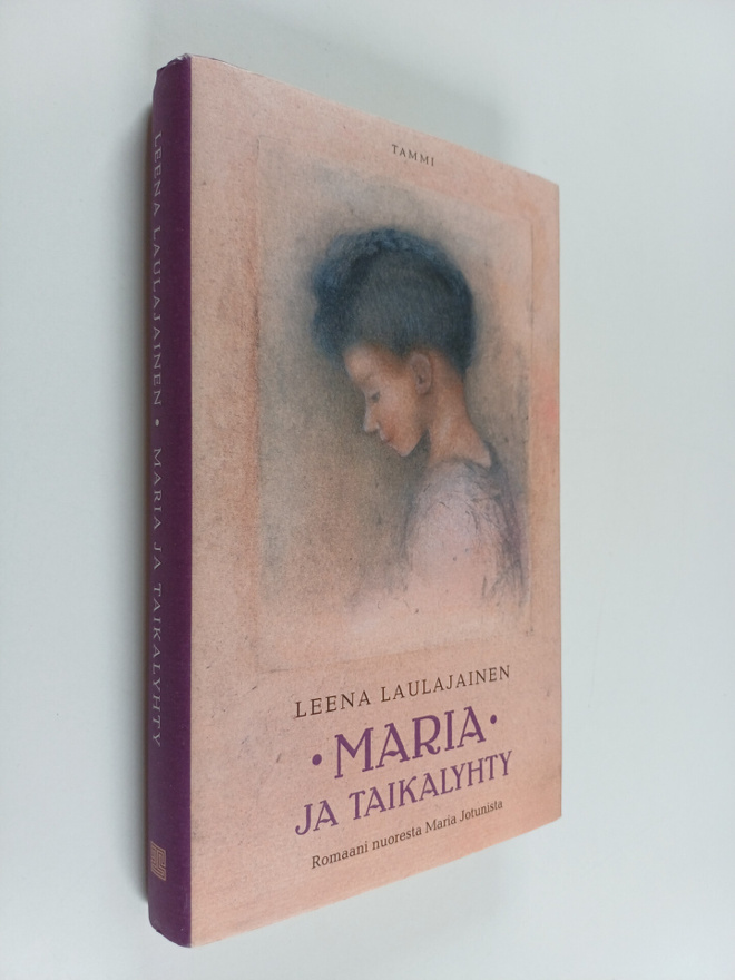 Leena Laulajainen : Maria ja taikalyhty
