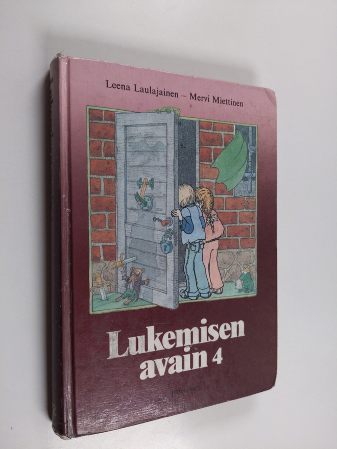 Leena ym. Laulajainen : Lukemisen avain 4