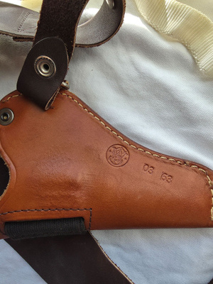 S&W nahkainen olkakotelo – Malli 03 63
