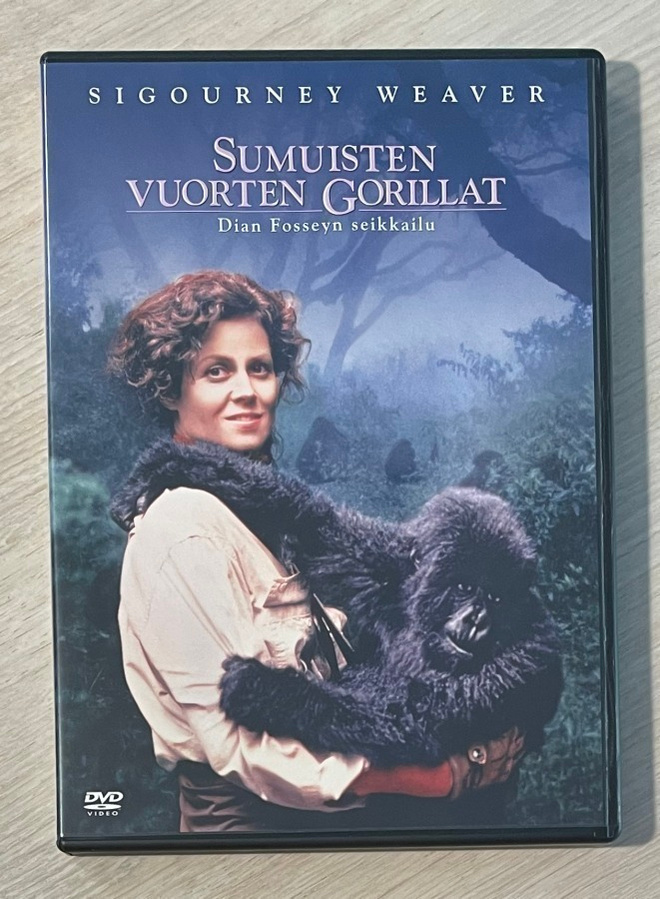 Sumuisten vuorten gorillat (1988) Sigourney Weaver