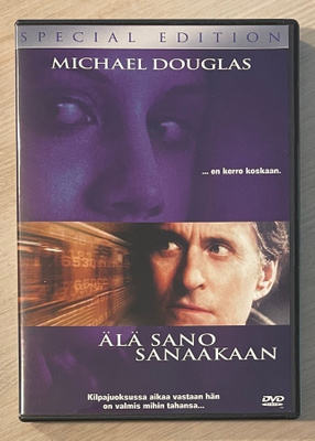 Älä sano sanaakaan (2001) Michael Douglas