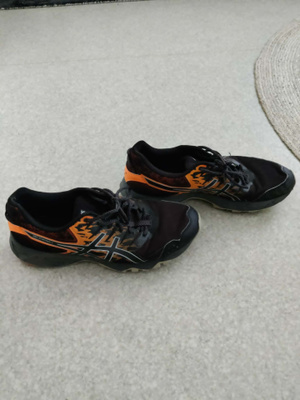 Asics Juoksulenkkarit