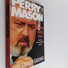 Erle Stanley Gardner : Perry Mason ja rahakas hatturasia ... - pikkukuva 1