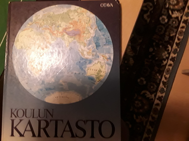 kirja koulun kartasto