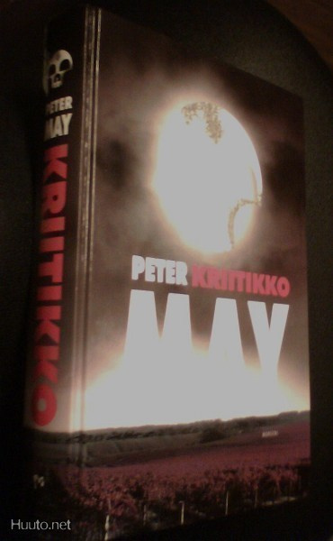 Peter May: KRIITIKKO (1.painos 2012) Sis.postikulut