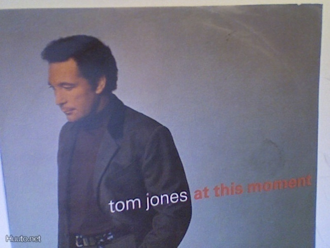 TOM JONES :: AT THIS MOMENT / AFTER THE TEARS :: VINYYLI  7"