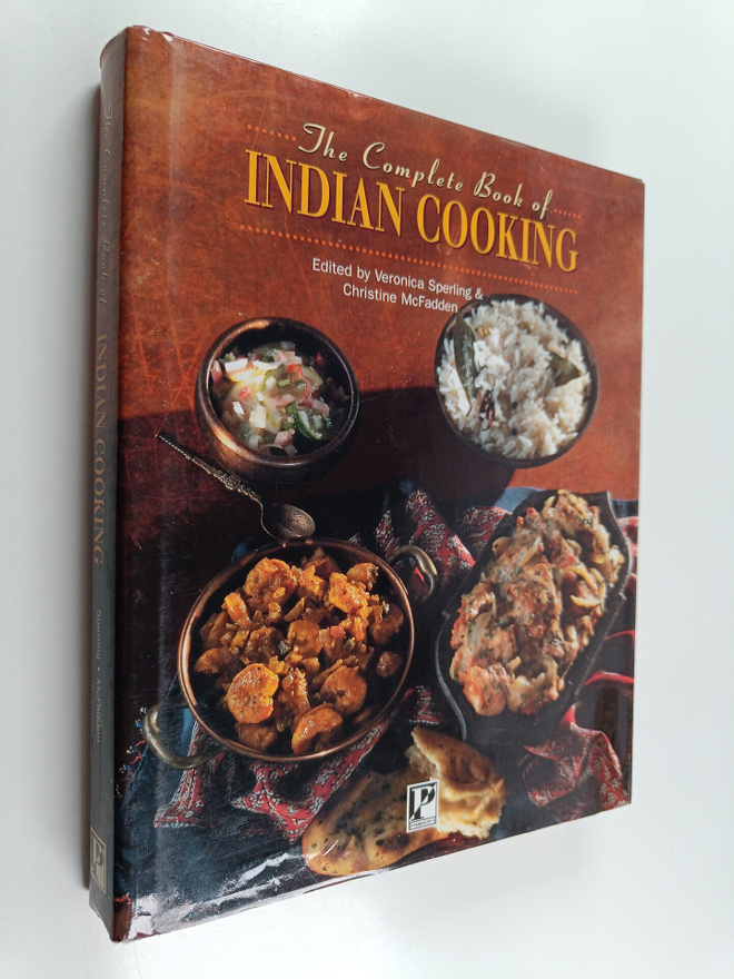 Christine McFadden ym. : The Complete Book of Indian Cooking