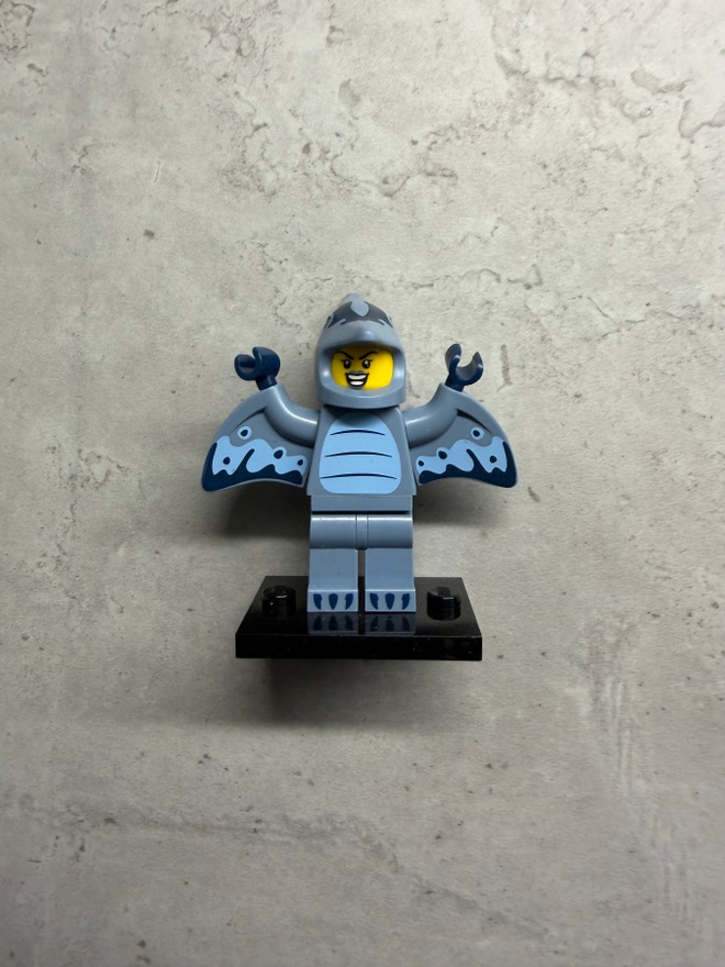 LEGO - COL454: Pterodactyl Costume Fan, Series 27