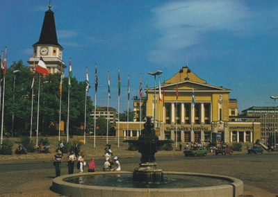 Tampere: Kauppatori ja teatteri