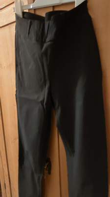Mustat housut koko 36 Cross sportwear
