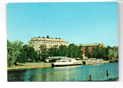 Hämeenlinna: kaksi laivaa satamassa