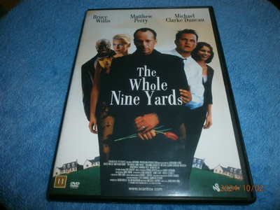 THE WHOLE NINE YARDS    -      DVD