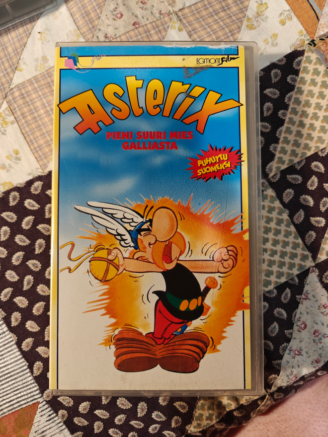 Asterix Pieni Suuri Mies Galliasta (VHS)