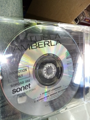 CDS TUULA AMBERLA : HYVÄSTI LENINGRAD + 1 ( SIS POSTIKULU )