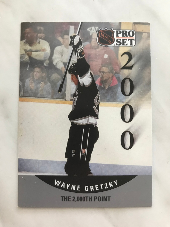 1990-91 Proset Wayne Gretzky 2000 Points #703