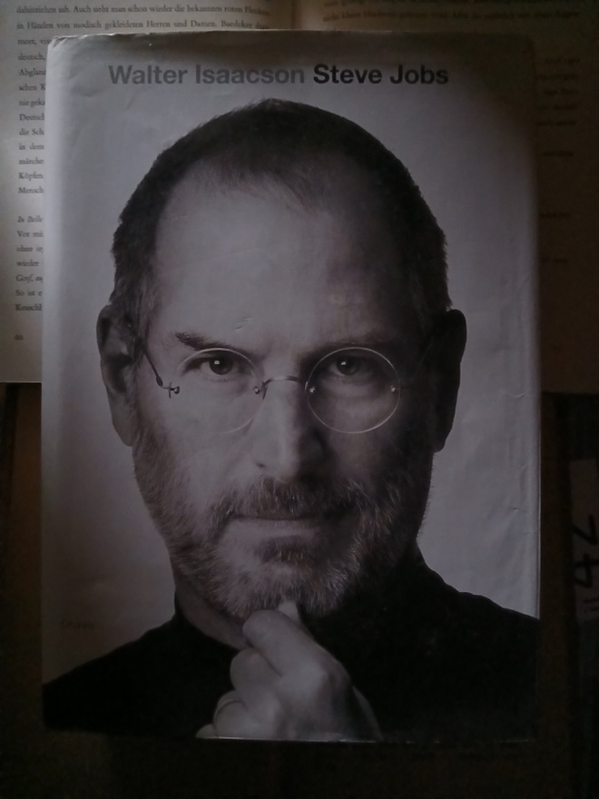 Walter Isaacson - Steve Jobs (sid.)