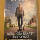 MIES, JOKA RAKASTI JÄRJESTYSTÄ ( Rolf Lassgård ) - pikkukuva 1