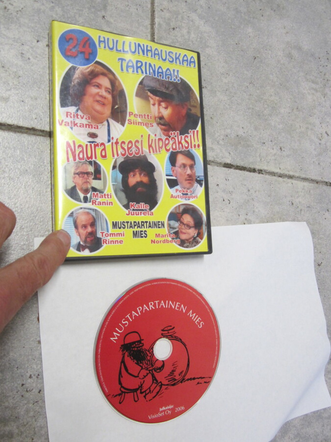 Mustapartainen mies - 24 hullunhauskaa tarinaa!! (DVD)