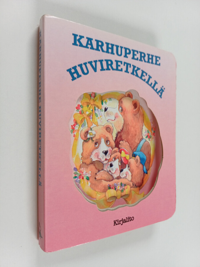 Sofia Gallo : Karhuperhe huviretkellä