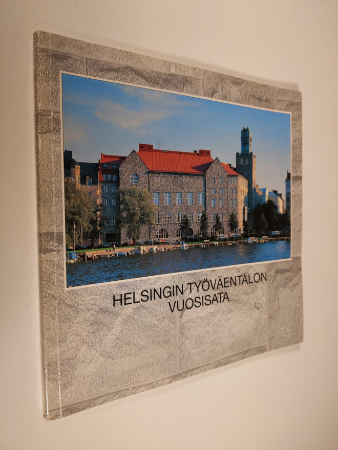 Tero Tuomisto : Helsingin työväentalon vuosisata