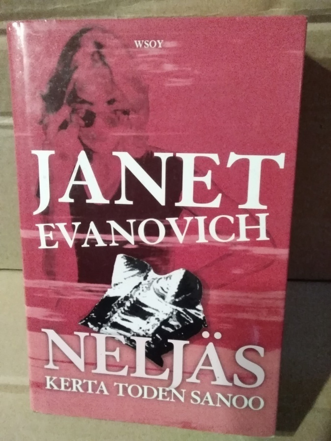 Janet Evanovich: Neljäs kerta toden sanoo