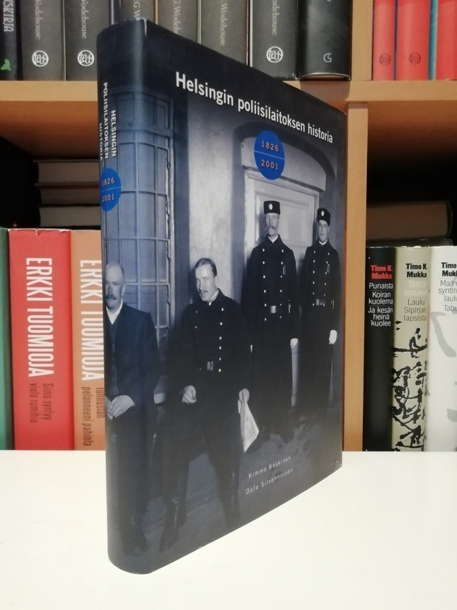 Helsingin poliisilaitoksen historia 1826-2001 - 1.p.2004