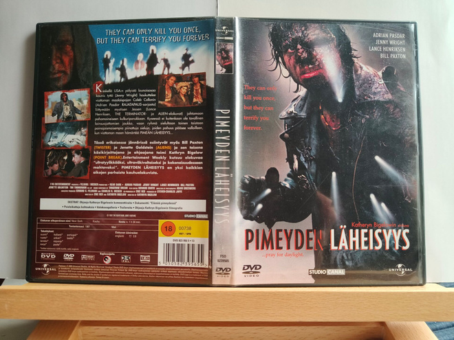 Pimeyden Läheisyys - Near dark, suomijulkaisu, R2