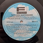 TOIVO KÄRKI ...MUISTOISSAMME   LP - pikkukuva 4
