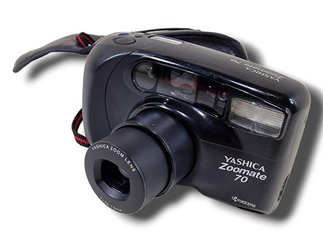 Filmikamera (Yashica Zoomate 70)