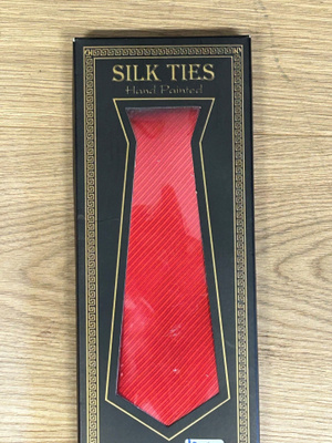 MIESTEN PUNAINEN SILKKIKRAVATTI