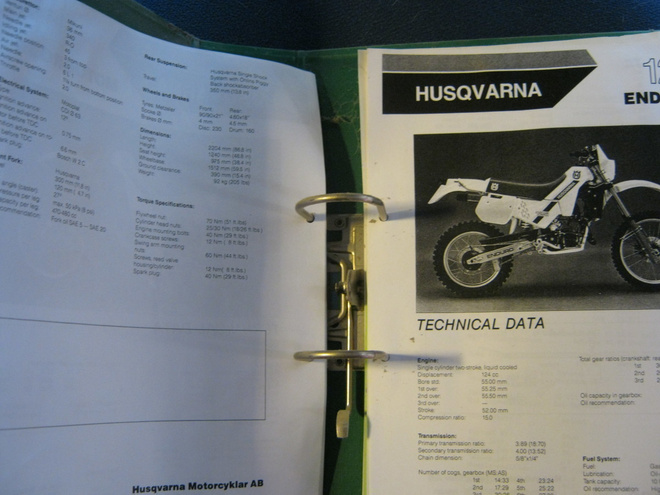 Husqvarna 125 1986 korjausopas + varaosaluettelo