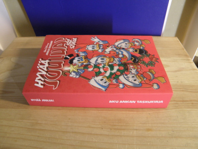 Walt Disney Hyvää Joulua (nidottu)