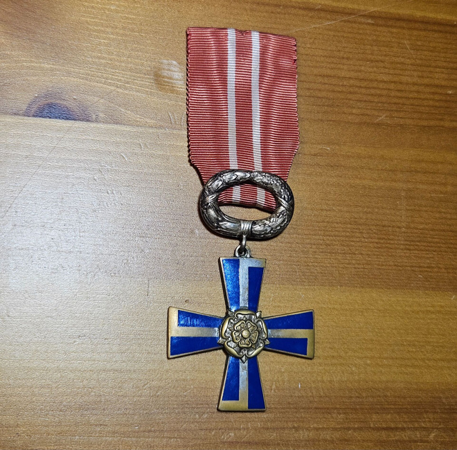 Vapaudenristi 4lk. ilman miekkoja
