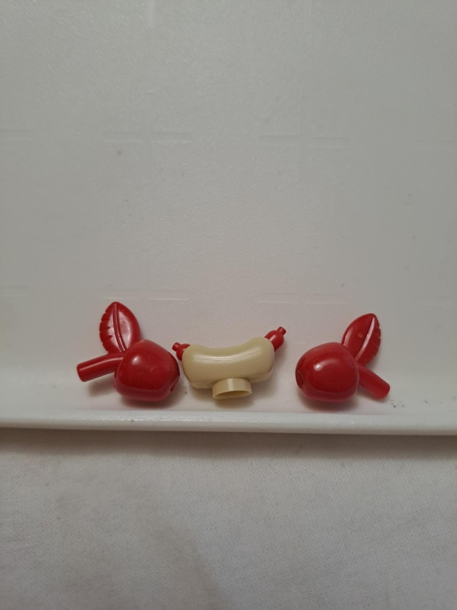 LEGO Kaksi Omena ja hodari nakilla