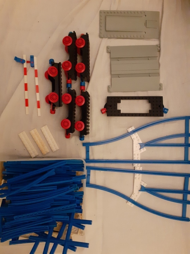LEGO vintage train parts lot - track - HEAD HUNTER STORE.
