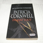 Patricia Cornwell Paljaat luut   -pok - pikkukuva 1