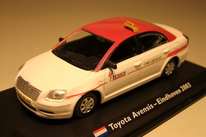 Toyota avensis -03 Taksi 1:43