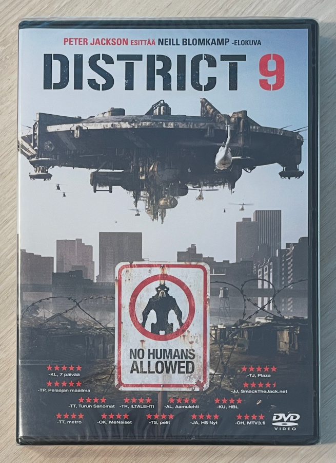 Neill Blomkamp: DISTRICT 9 (2009) Sharlto Copley (UUSI)