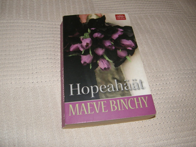 Maeve Binchy Hopeahäät -pok