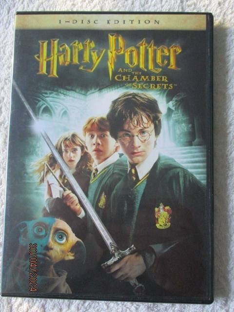 HARRY POTTER JA SALAISUUKSIEN KAMMIO DVD) CHAMBER OF SECRETS