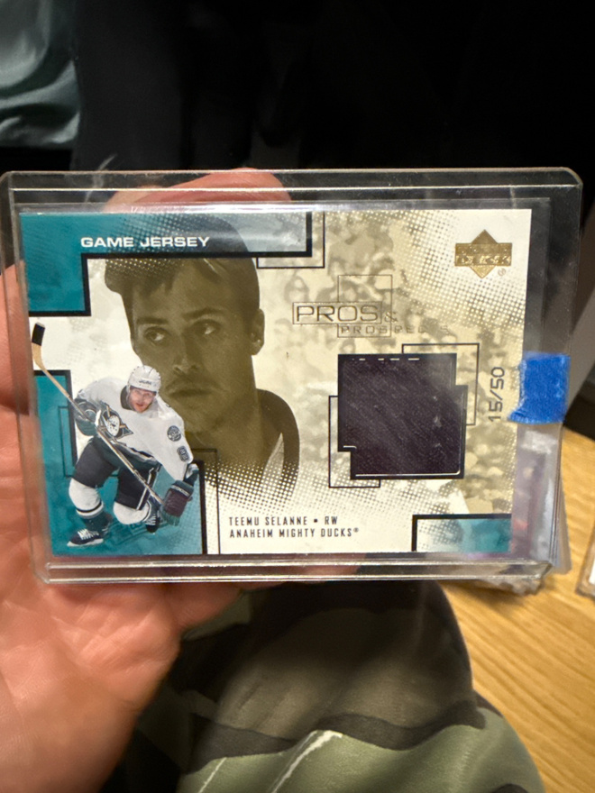 2001 UD Pros & Prospects Gold Selänne