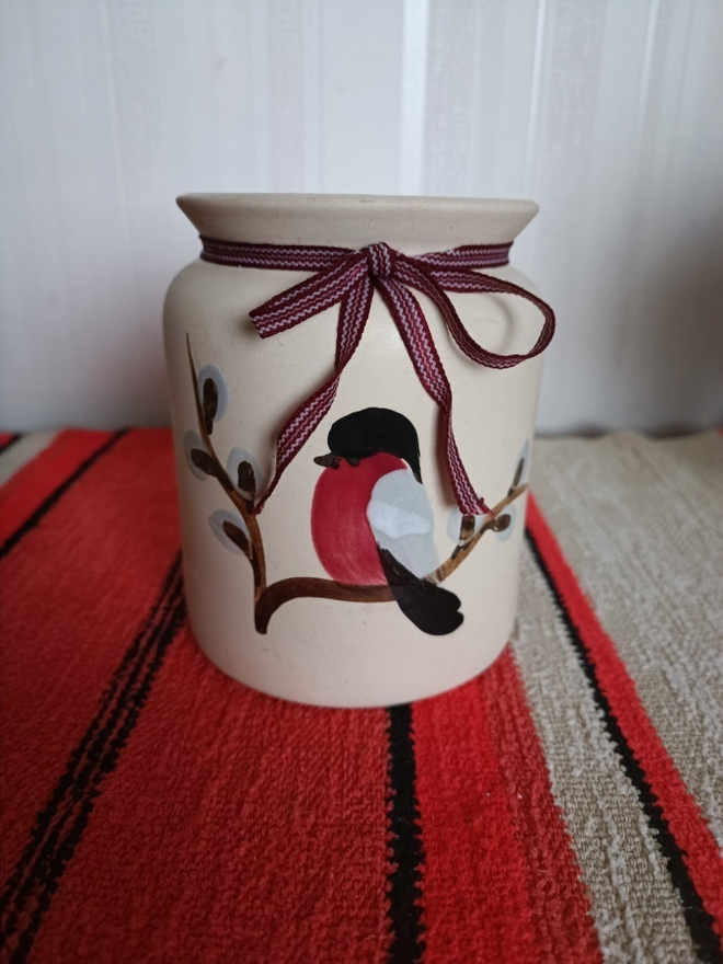 Punatulkku maljakko / säilytys