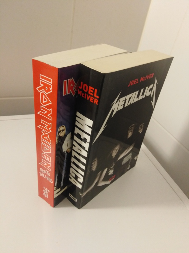 Joel McIver: Metallica sekä Mick Wall: Iron Maiden