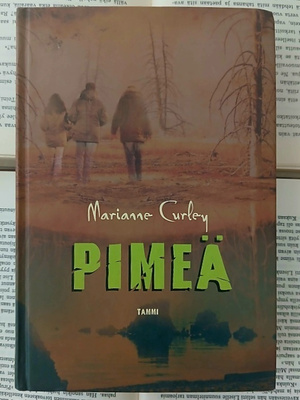 Marianne Curley - Pimeä (sid.)