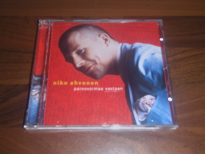 NIKO AHVONEN - PAINOVOIMAA VASTAAN . cd ( Hyvä kunto )