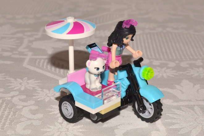 LEGO Friends - Emman moottoripyöräretki -
