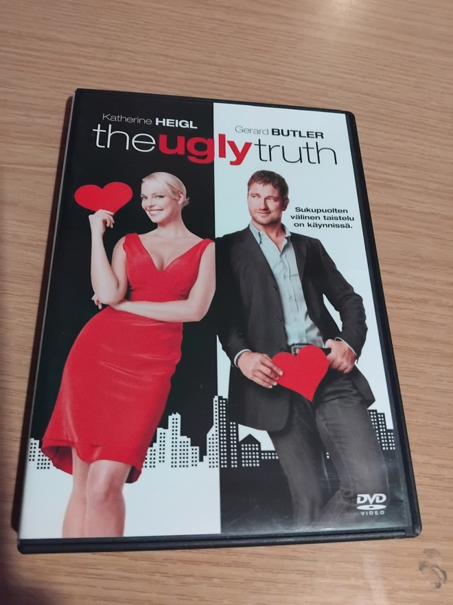 THE UGLY TRUTH      DVD          ( sony )