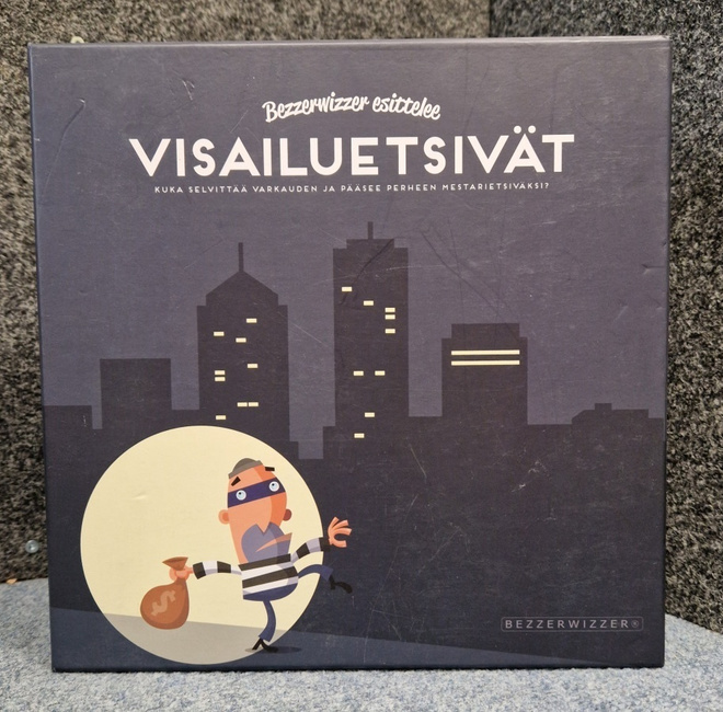 Visailuetsivät Lautapeli .Hieno Kunto..  2 .